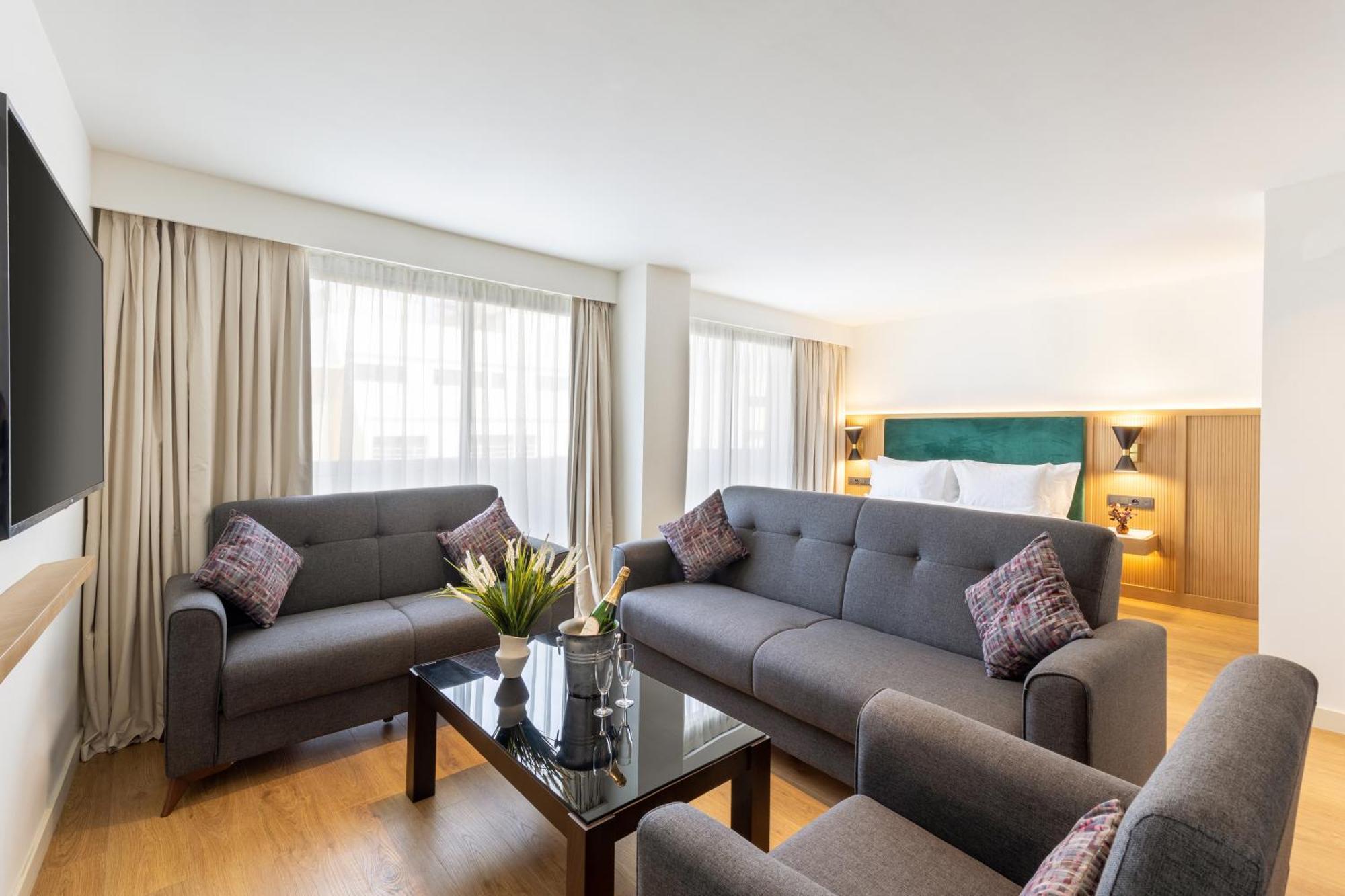 Hotel Western Center 4*
