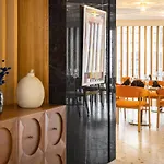 Business Hotel