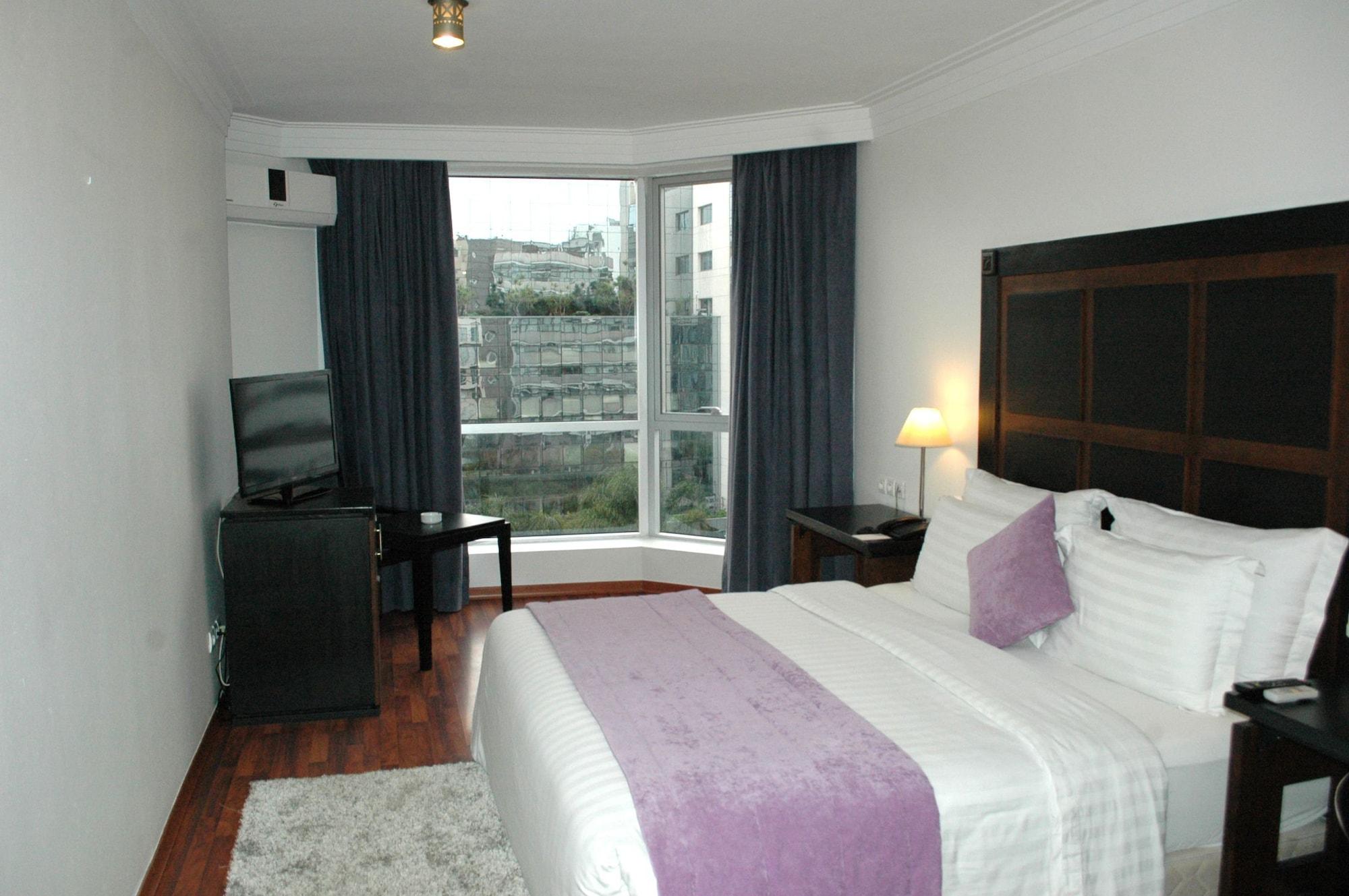 Business Hotel