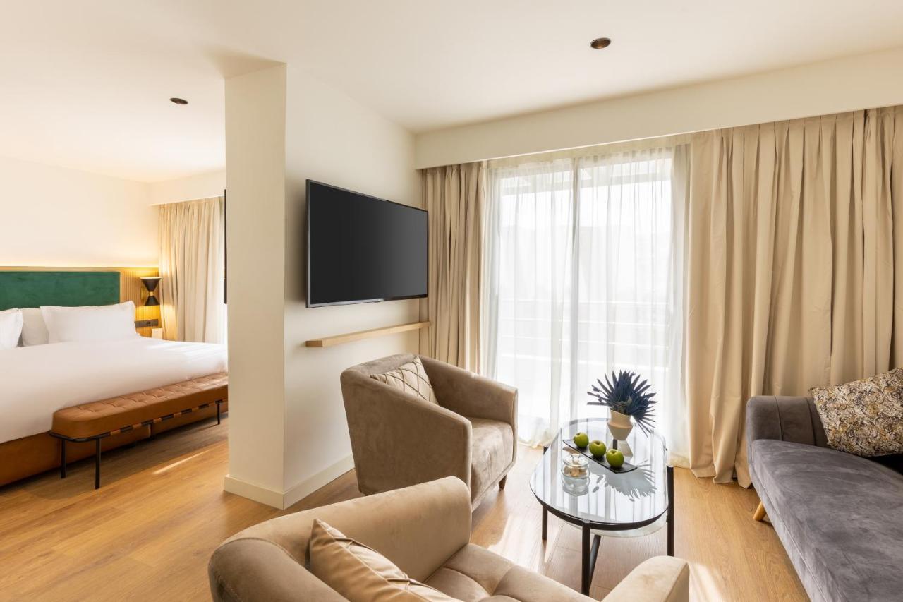 Hotel Business